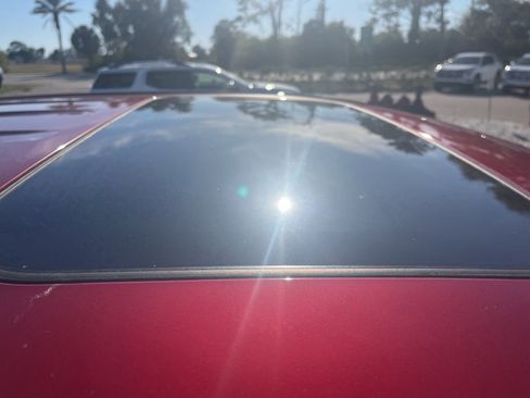 Used 2024 GMC Canyon Denali image 7