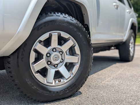 Used 2016 Toyota 4Runner Trail AWD/4WD image 32