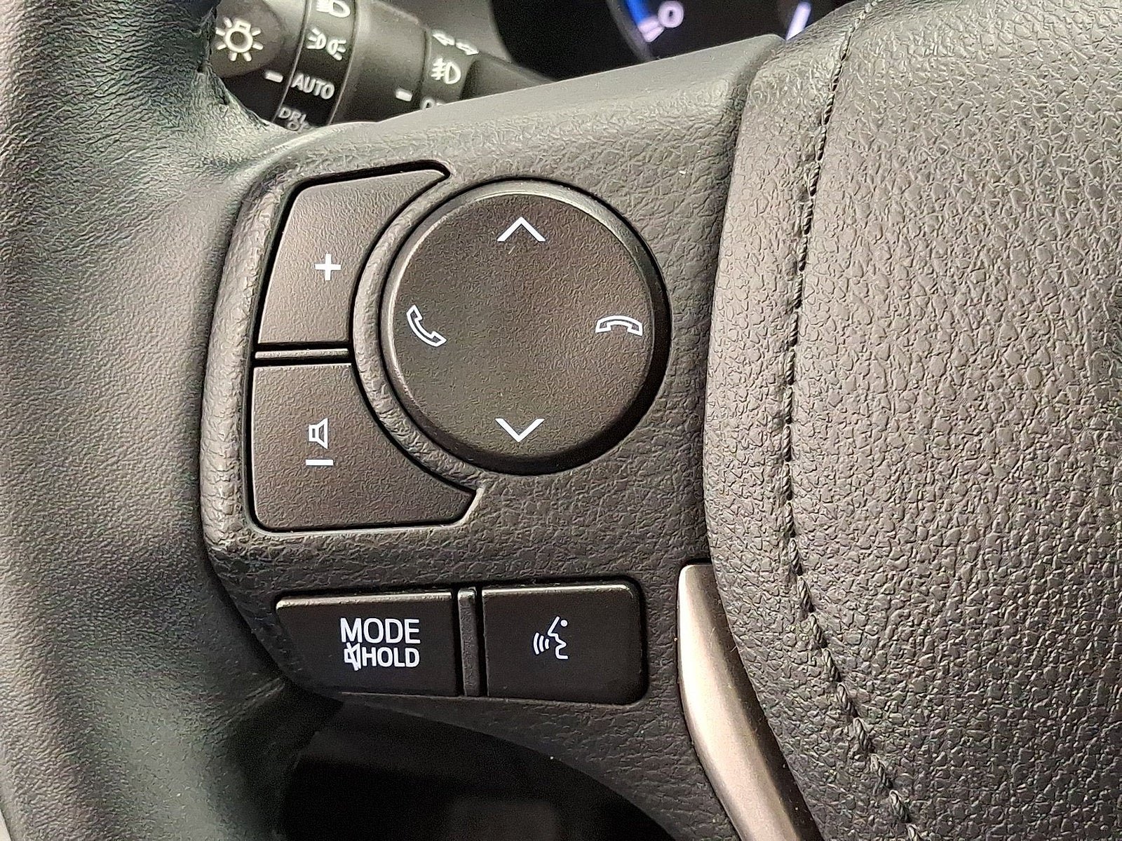 Certified 2016 Toyota RAV4 Limited AWD/4WD image 9