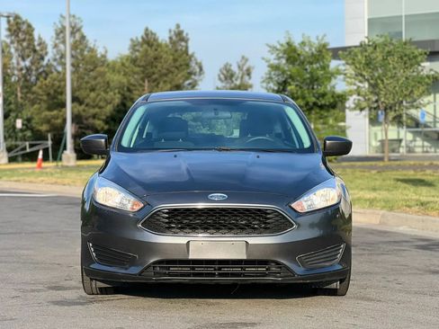 Used 2018 Ford Focus SE FWD image 8