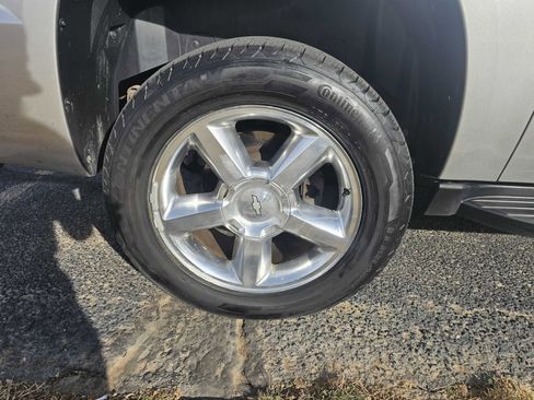 Used 2011 Chevrolet Avalanche LT w/ Regional Value Package image 30