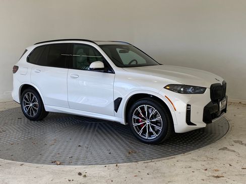 New 2026 BMW X5 xDrive40i w/ M Sport Package image 6