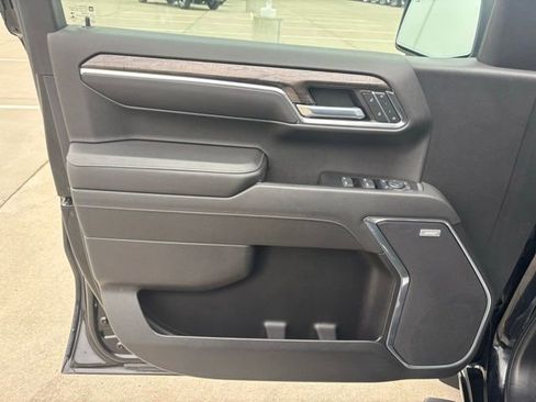 Certified 2022 Chevrolet Silverado 1500 LTZ w/ LTZ Premium Package AWD/4WD image 20