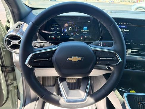 Used 2025 Chevrolet Equinox LT w/ Convenience Package II AWD/4WD image 22