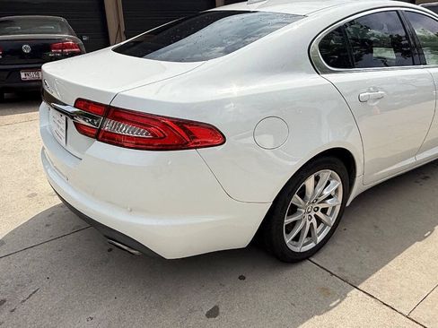Used 2013 Jaguar XF RWD image 30