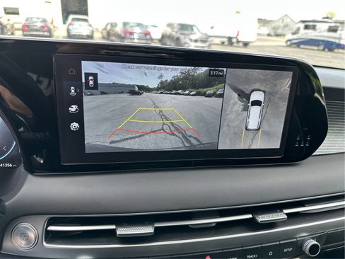 Used 2024 Hyundai Palisade Limited AWD/4WD image 16