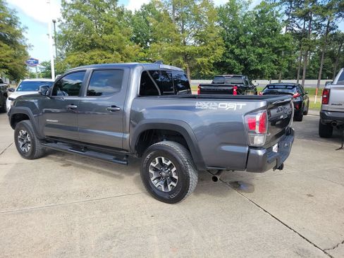 Used 2023 Toyota Tacoma TRD Off-Road w/ Technology Package AWD/4WD image 3