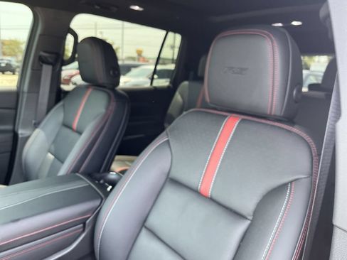 Used 2026 Chevrolet Traverse RS w/ LPO, Floor Liner Package AWD/4WD image 11