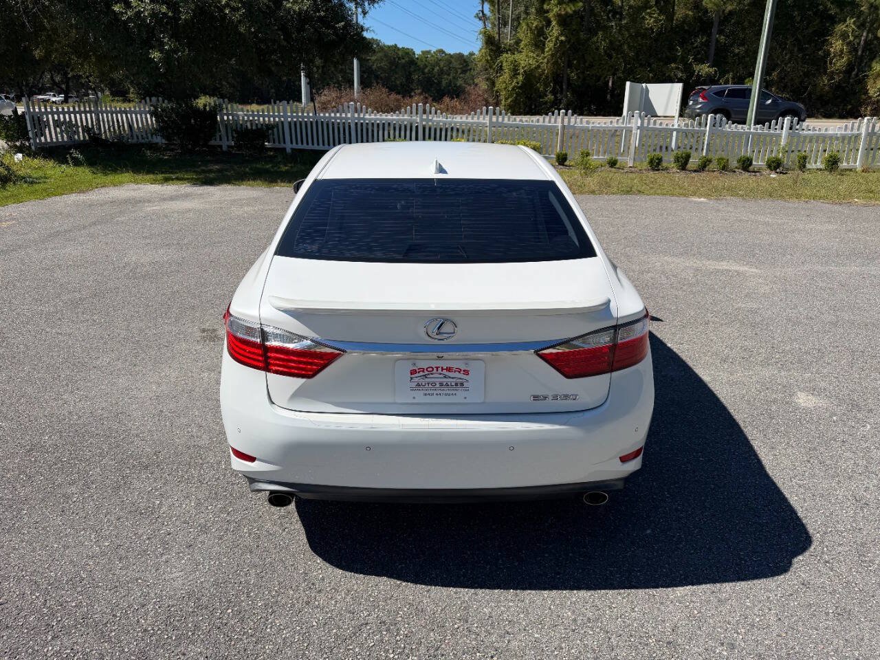Used 2015 Lexus ES 350 w/ Luxury Package FWD image 5
