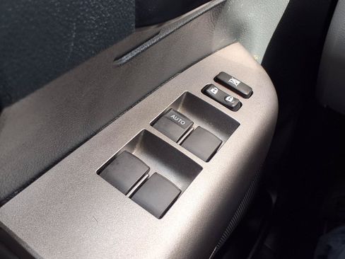 Used 2012 Toyota Tundra 2WD CrewMax w/ SR5 Pkg image 11