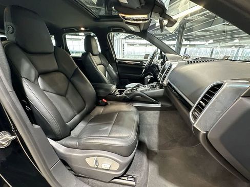 Used 2014 Porsche Cayenne AWD/4WD image 26