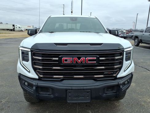 Used 2024 GMC Sierra 1500 AT4X image 8