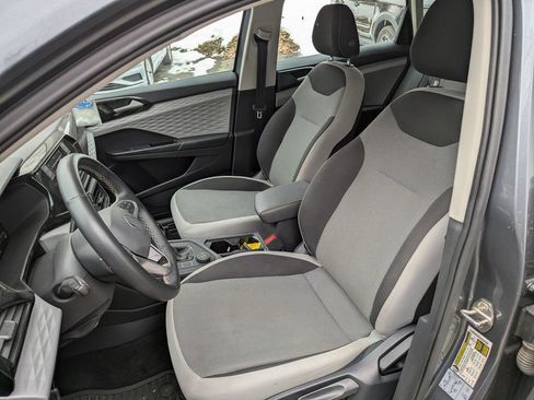 Used 2022 Volkswagen Taos S image 8