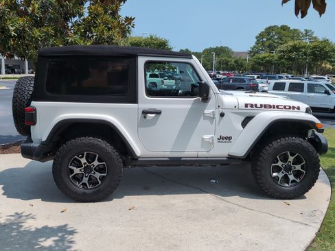 Used 2018 Jeep Wrangler Rubicon AWD/4WD image 11