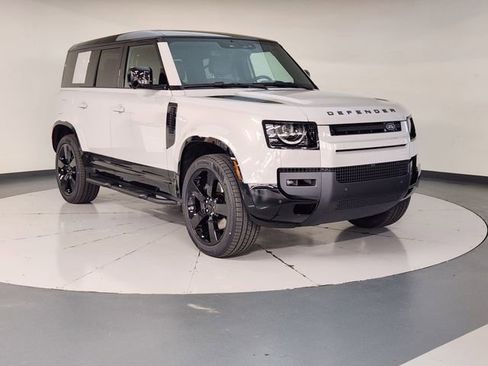 New 2026 Land Rover Defender 110 X-Dynamic SE AWD/4WD image 7