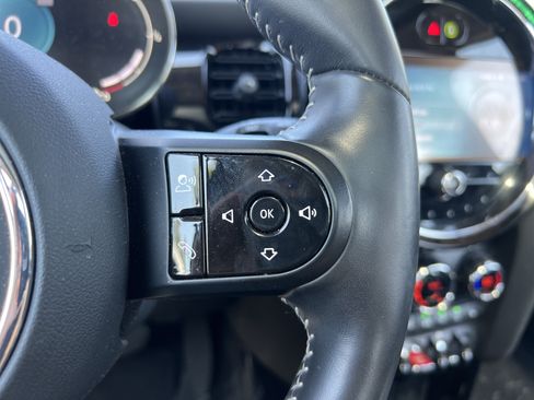Used 2024 MINI Cooper 4-Door Hardtop FWD image 20