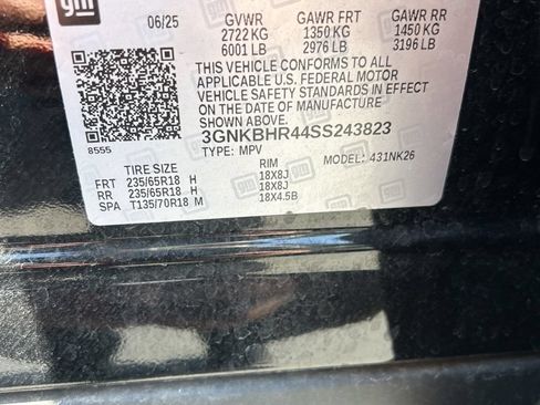Used 2025 Chevrolet Blazer LT AWD/4WD image 3