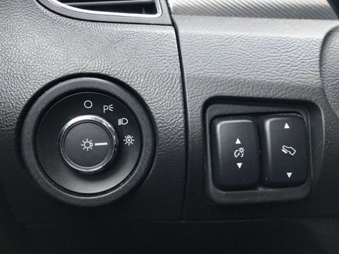 Used 2010 Ford Taurus SHO image 33