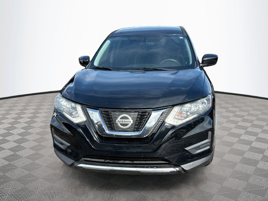 Used 2018 Nissan Rogue S AWD/4WD image 2