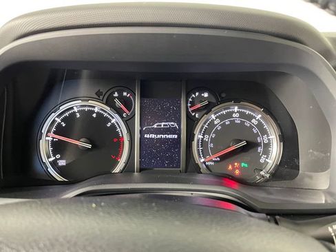 Used 2023 Toyota 4Runner Limited AWD/4WD image 5