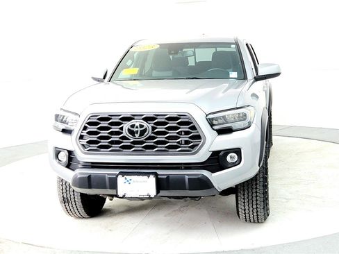 Certified 2023 Toyota Tacoma TRD Off-Road image 2