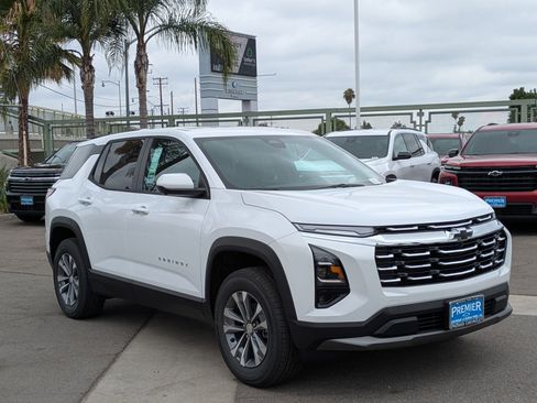 New 2026 Chevrolet Equinox LT w/ Safety and Technology Package image 7
