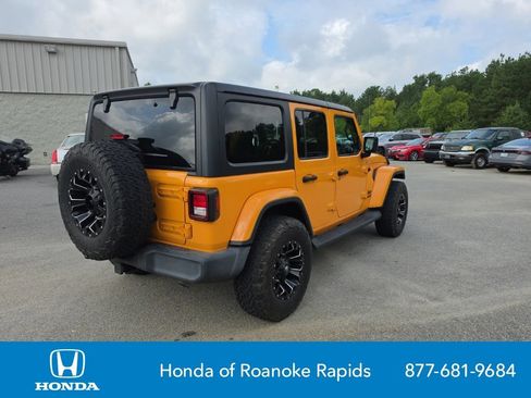 Used 2021 Jeep Wrangler Unlimited Sport AWD/4WD image 5