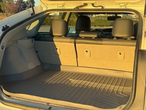 Used 2015 Toyota Prius Five image 24