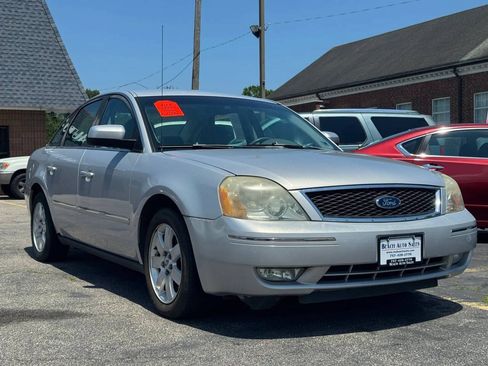 Used 2005 Ford Five Hundred SEL FWD image 4