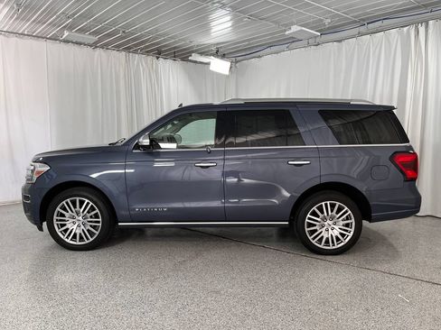 Used 2023 Ford Expedition Platinum AWD/4WD image 11
