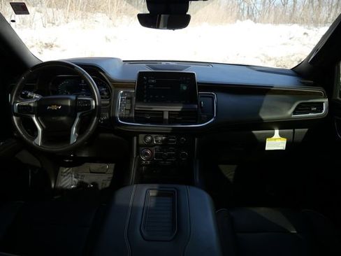 Used 2023 Chevrolet Tahoe Premier w/ Advanced Technology Package image 17