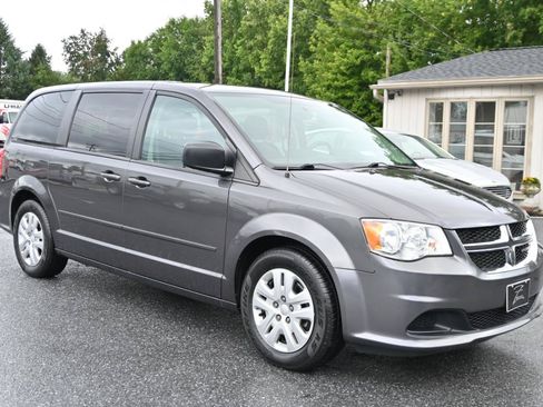 Used 2017 Dodge Grand Caravan SE w/ Power Window Group FWD image 4