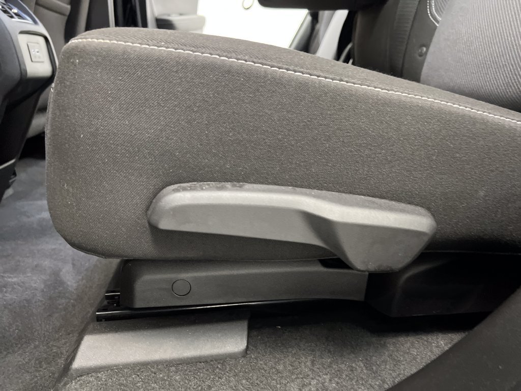 Used 2025 Chevrolet Blazer LT FWD image 18