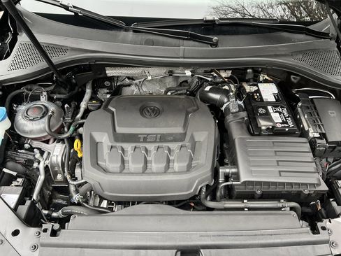 Used 2024 Volkswagen Tiguan SEL R-Line image 34