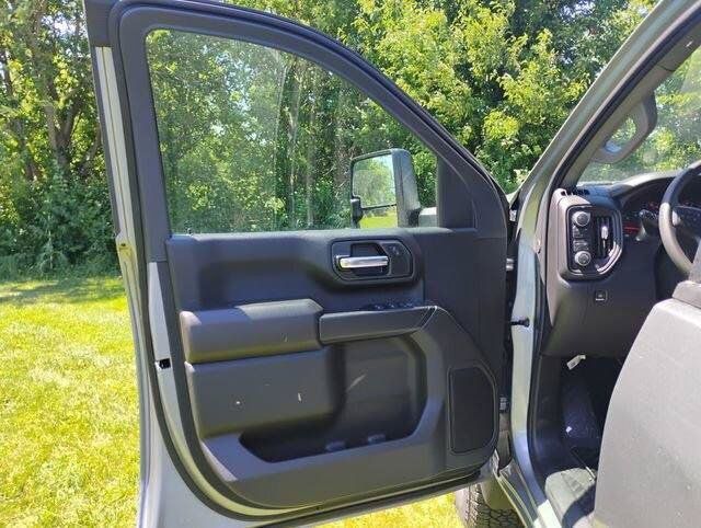 New 2026 Chevrolet Silverado 2500 Custom w/ Custom Value Package AWD/4WD image 9