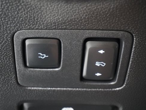 Used 2021 Ford F250 Lariat w/ Tremor Off-Road Package AWD/4WD image 29