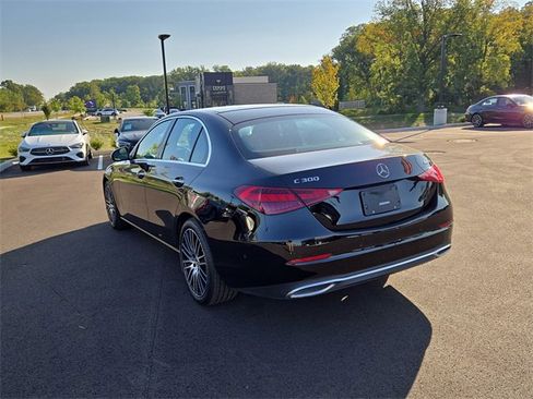 Used 2024 Mercedes-Benz C 300 4MATIC Sedan image 5