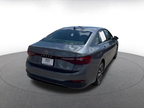 Used 2025 Volkswagen Jetta SE FWD image 15