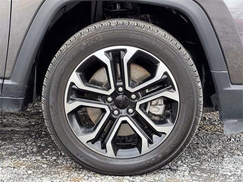 Used 2023 Jeep Compass Limited image 25