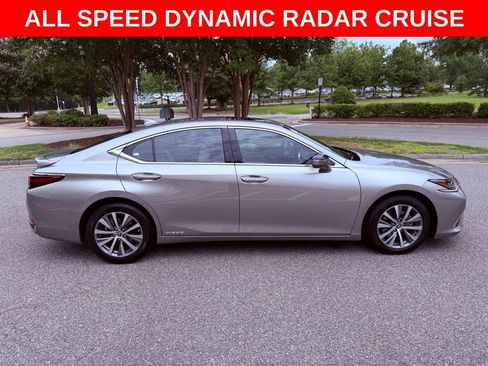 Certified 2021 Lexus ES 300h w/ Premium Package FWD image 8