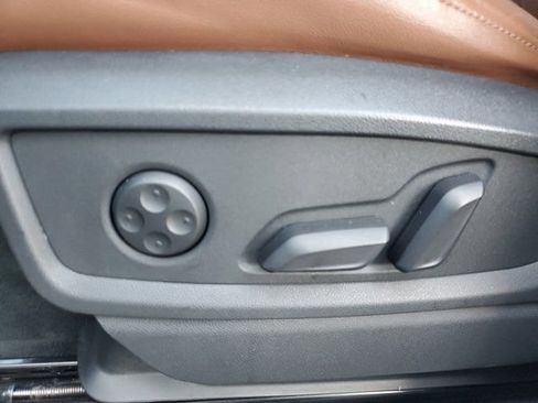 Used 2021 Audi Q5 Prestige w/ Prestige Package image 14