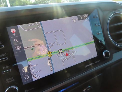 Used 2022 Toyota Tacoma TRD Sport image 24