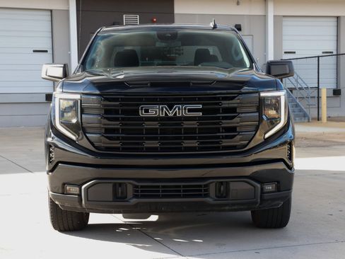 Used 2023 GMC Sierra 1500 Elevation w/ LPO, Elevation Black Package image 22