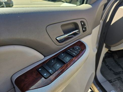 Used 2009 Chevrolet Tahoe LT w/ Luxury Package image 28