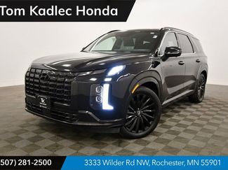 Used 2024 Hyundai Palisade Calligraphy video 1