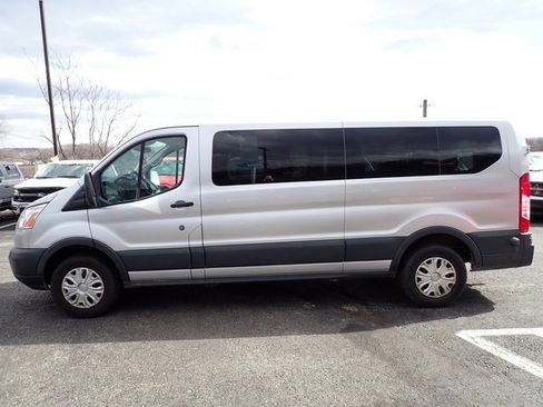 Used 2017 Ford Transit 350 XLT image 2