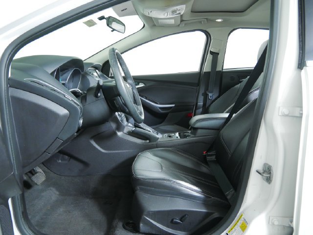 Used 2014 Ford Focus Titanium FWD image 21