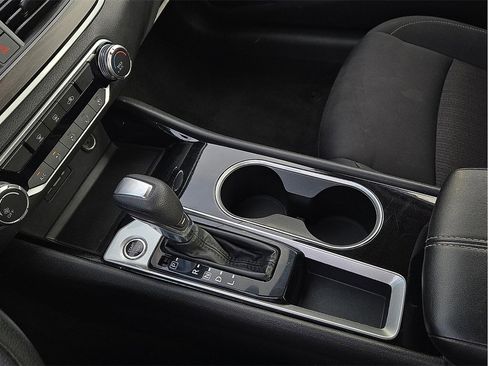 Used 2024 Nissan Altima 2.5 SV image 20