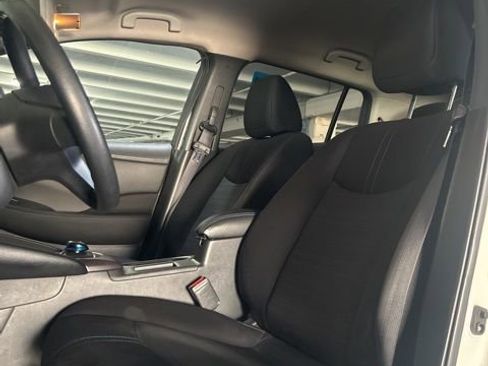 Used 2023 Nissan Leaf S image 7