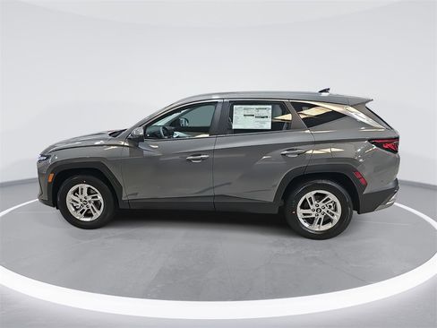 New 2026 Hyundai Tucson SE image 8